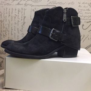 Ankle boots